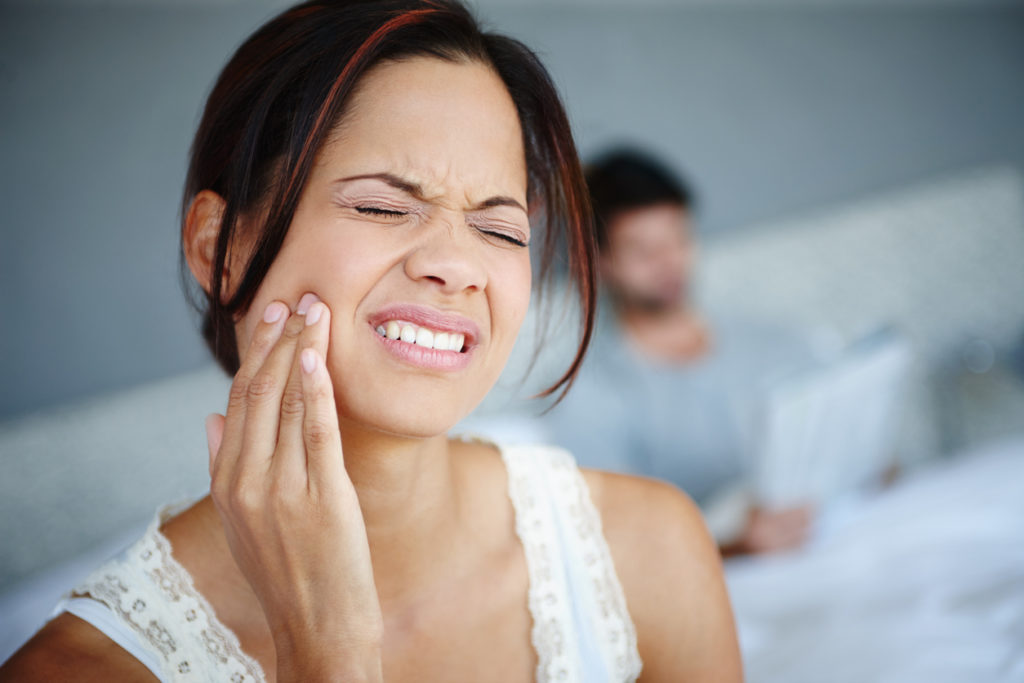 Do You Have A Broken Tooth Dangers And Treatments For Broken Teeth